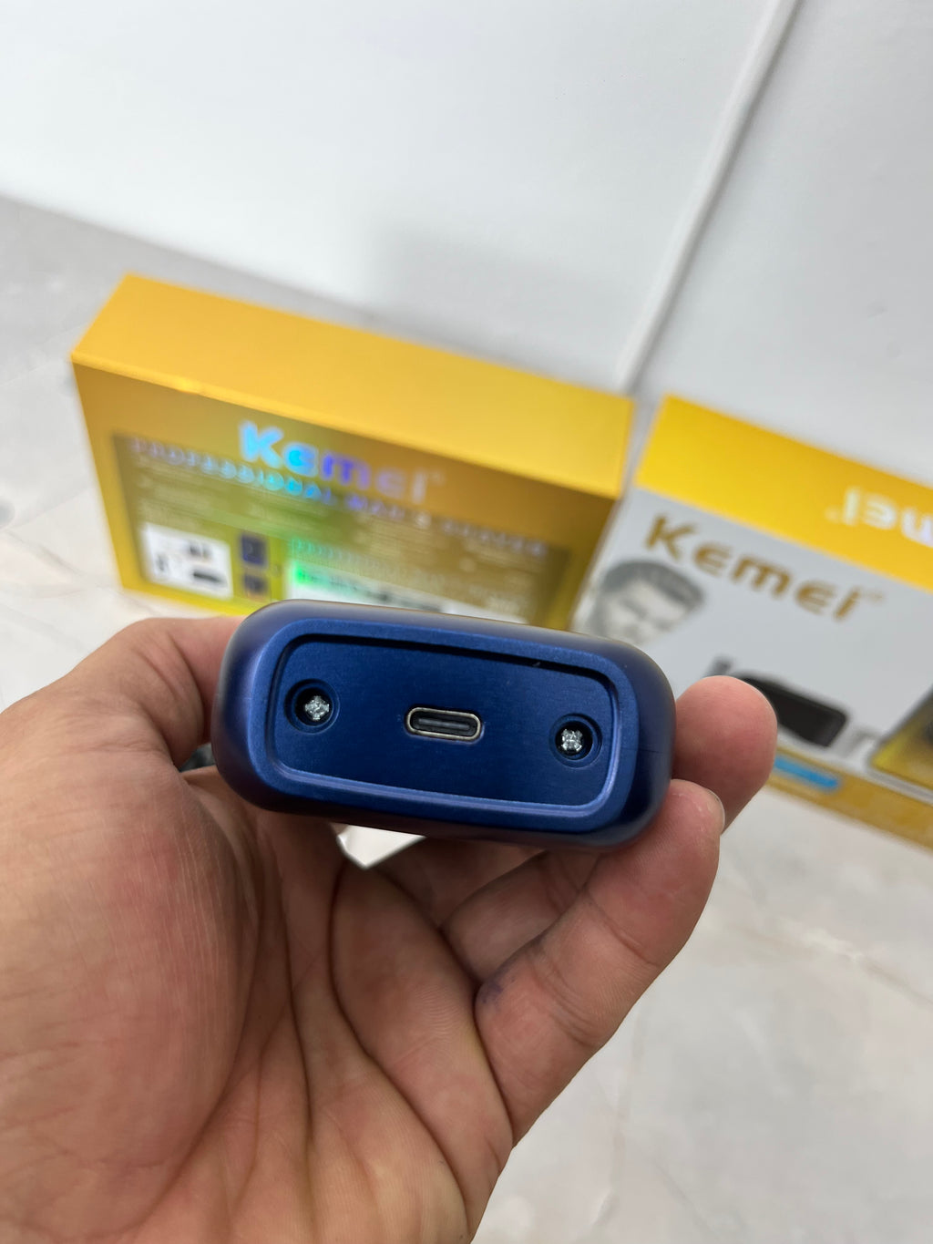 Shaver Kemei T389