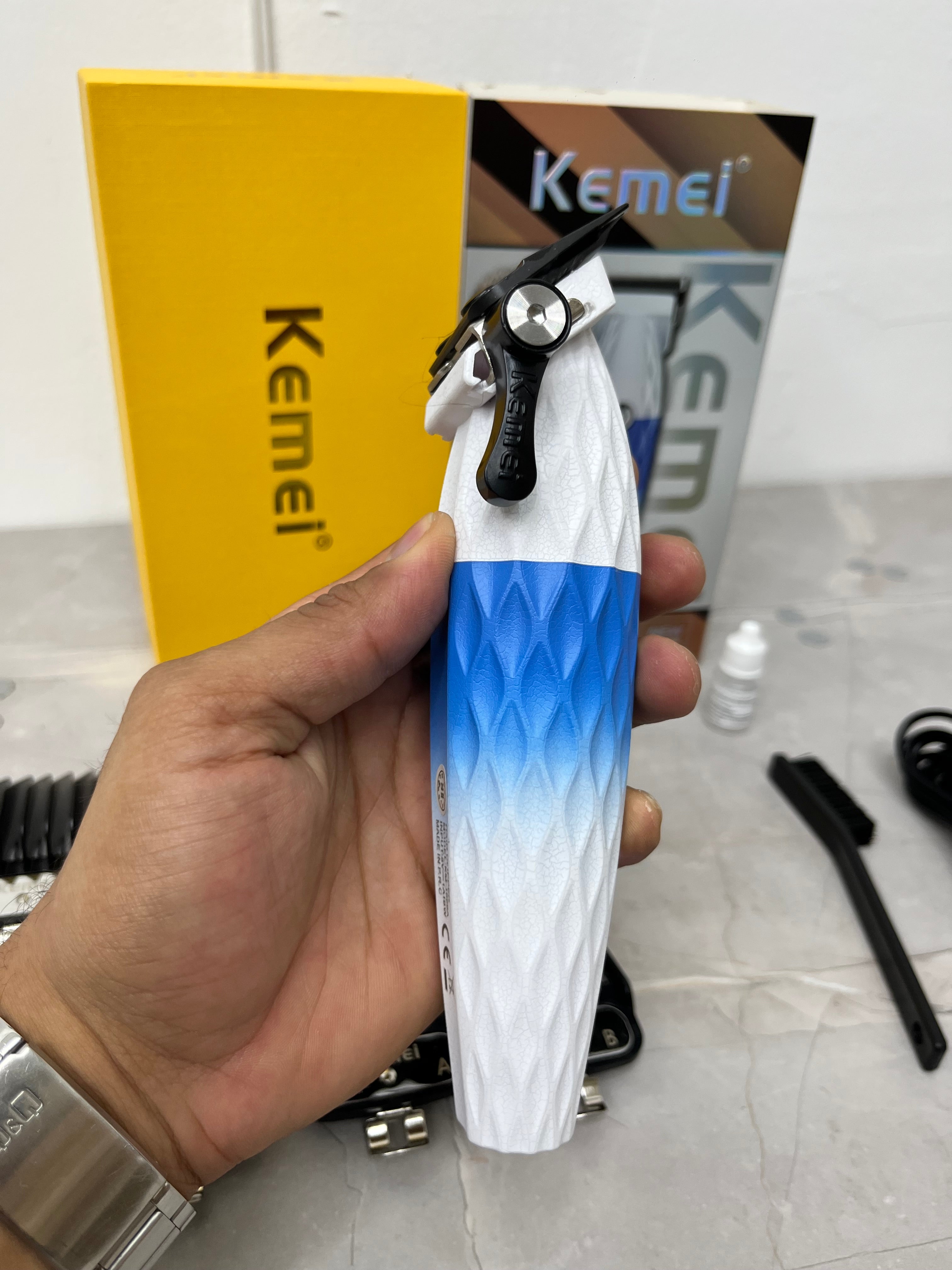Máquina Kemei 1689A