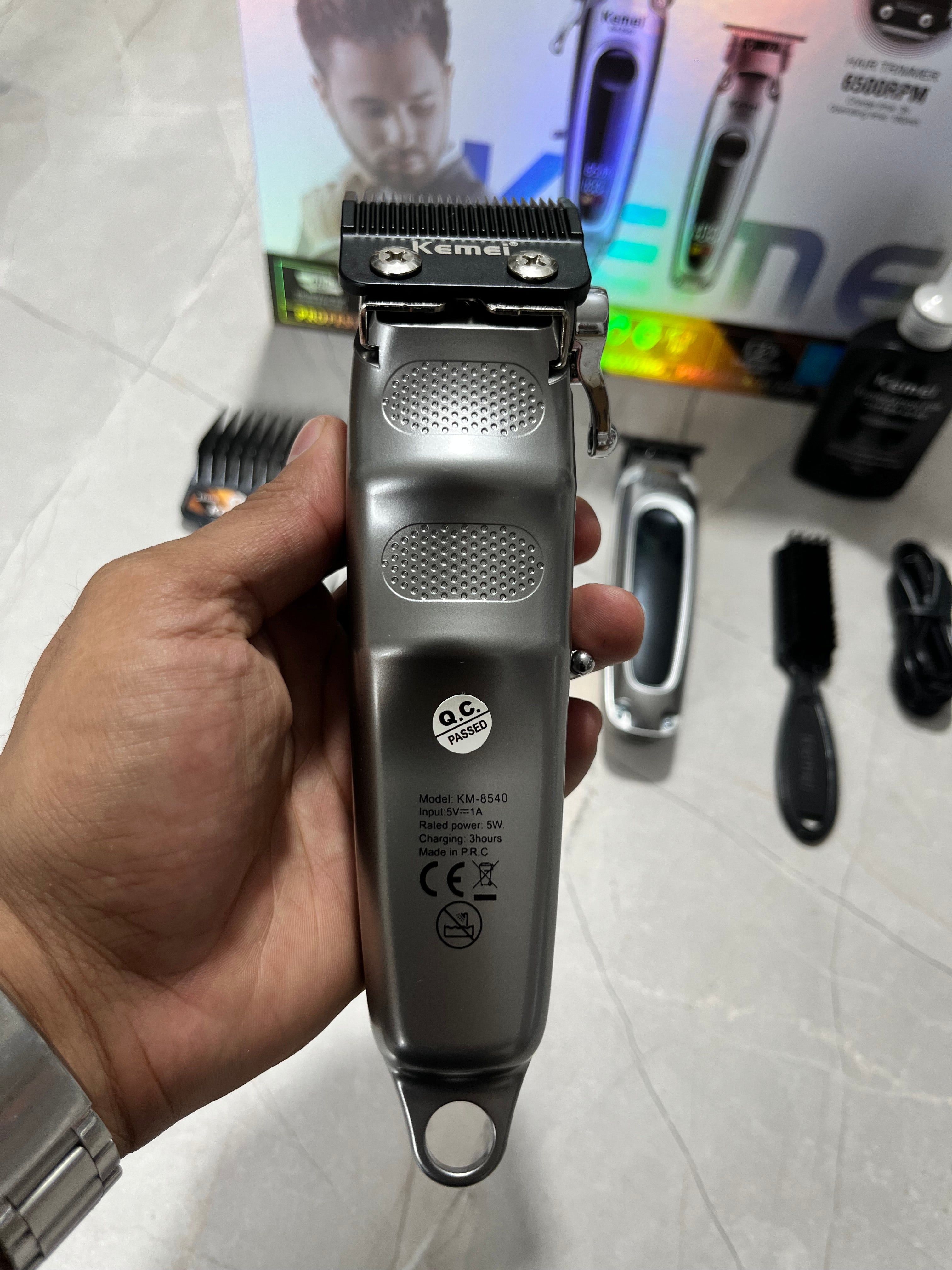 COMBO KEMEI 8540