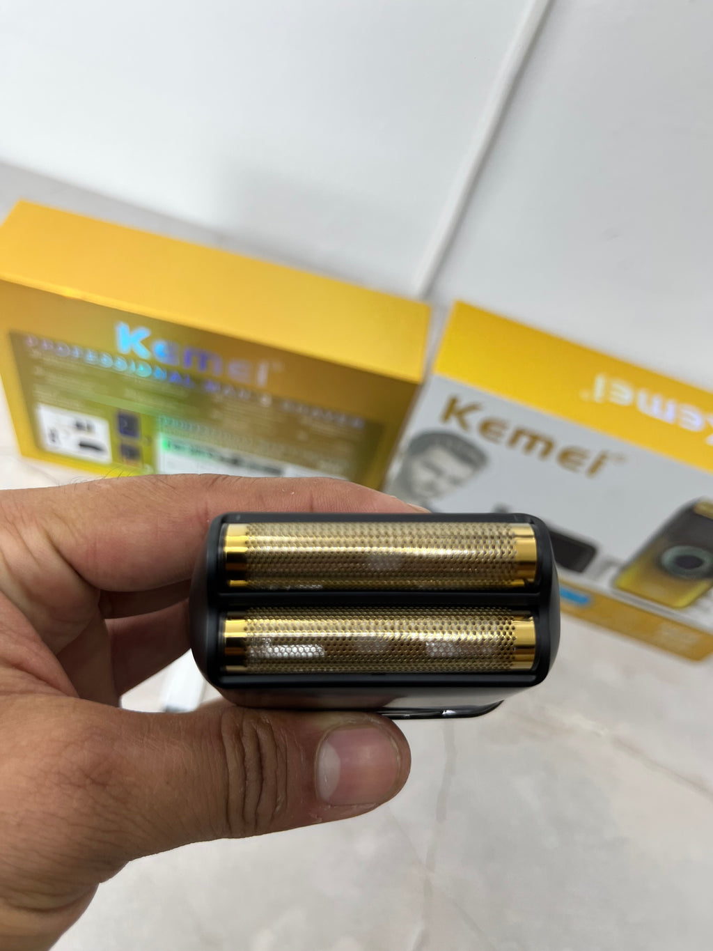 Shaver Kemei T389