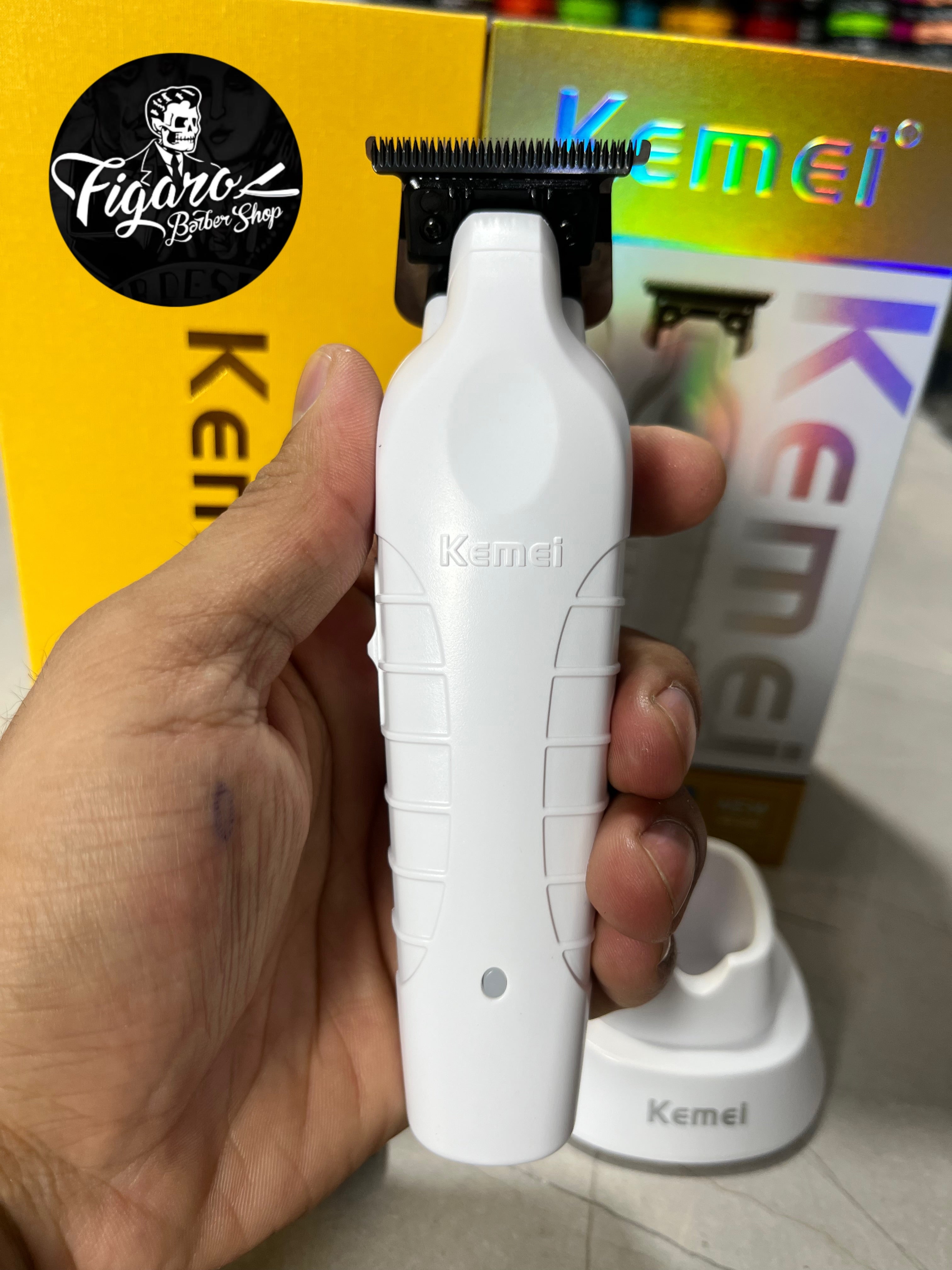 Patillera 2299 con base de carga